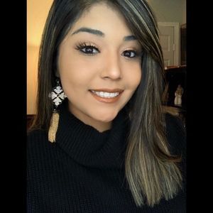 Meet your Posher, Jade